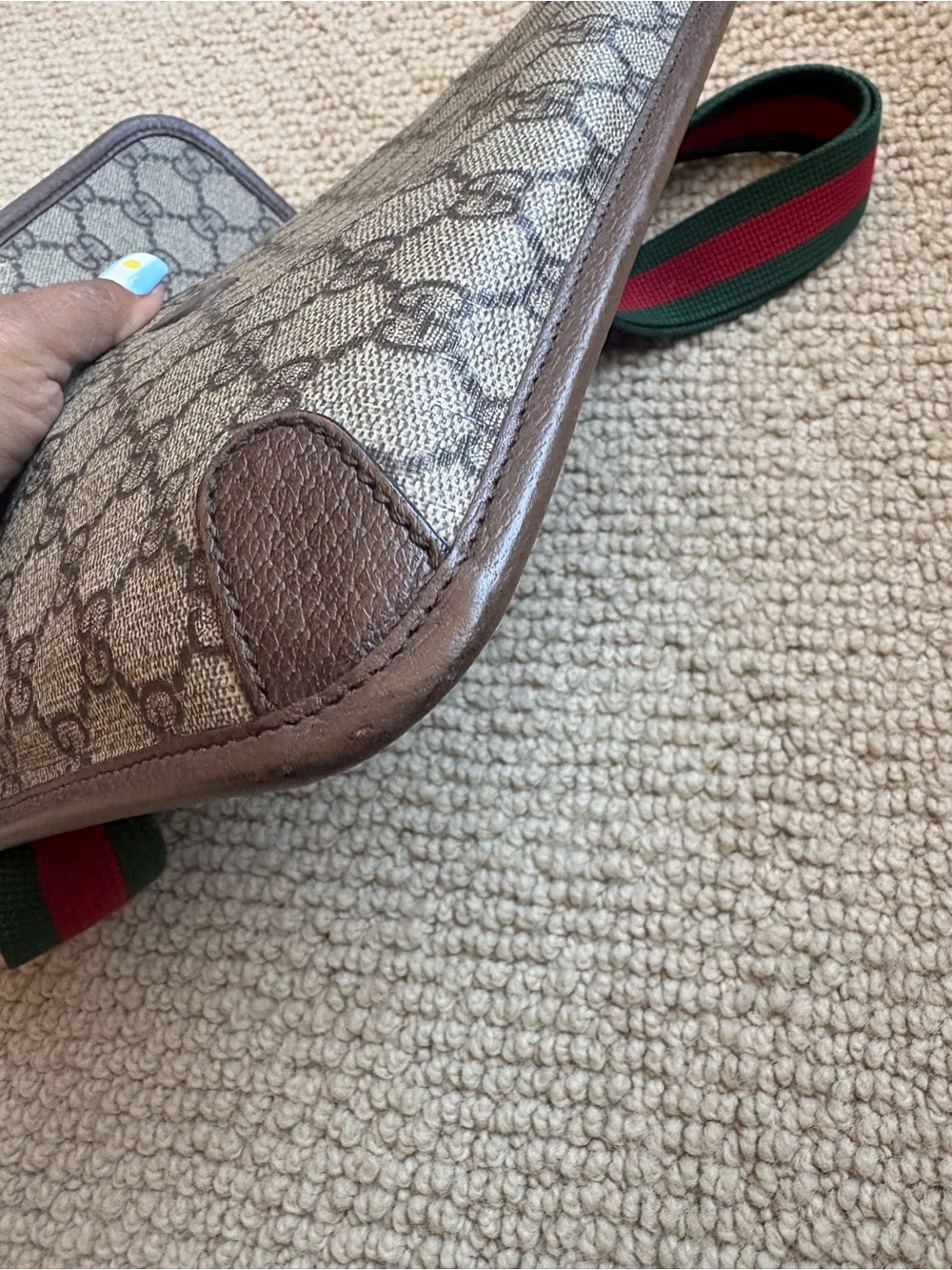 Gucci Beige GG Supreme Canvas Belt Bag with Green-Red Web Strap - Picture 4 of 9